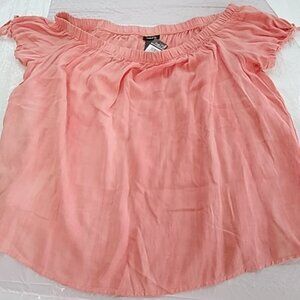 Women's shirt casual /dress  size xl  nwt peach color